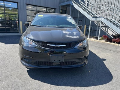 2026 Chrysler Voyager LX