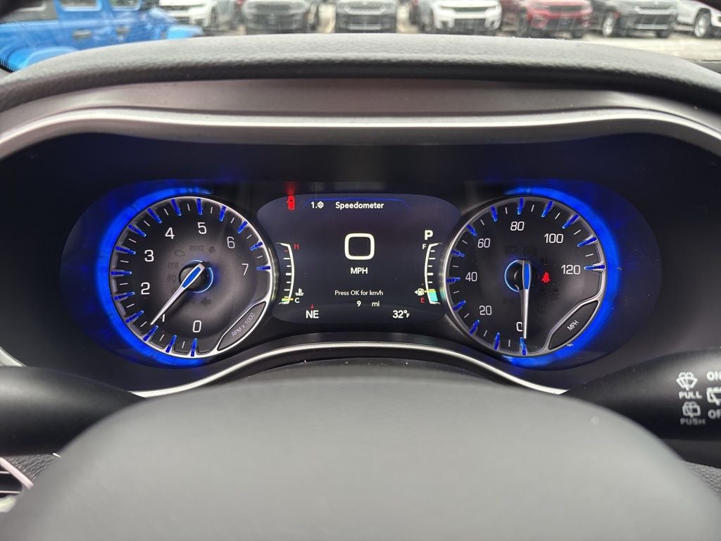 2026 Chrysler Pacifica Select