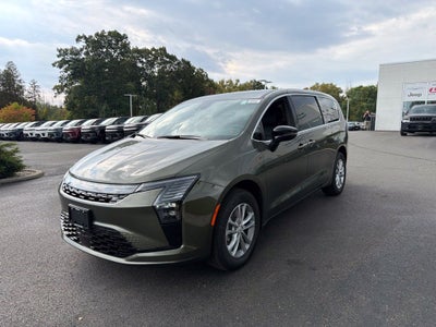 2027 Chrysler Pacifica Select
