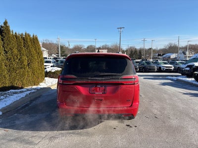 2026 Chrysler Pacifica Select