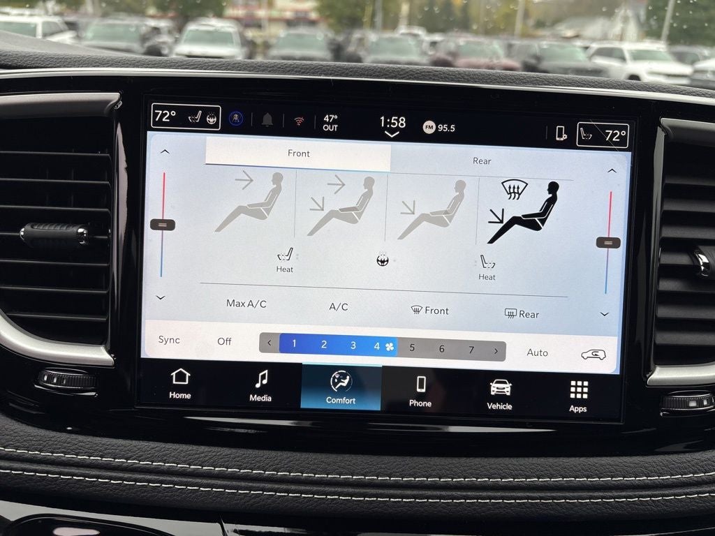 2026 Chrysler Pacifica Select