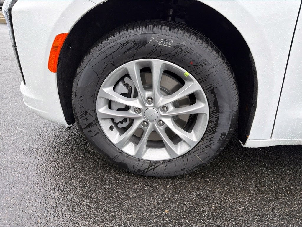 2027 Chrysler Pacifica Select