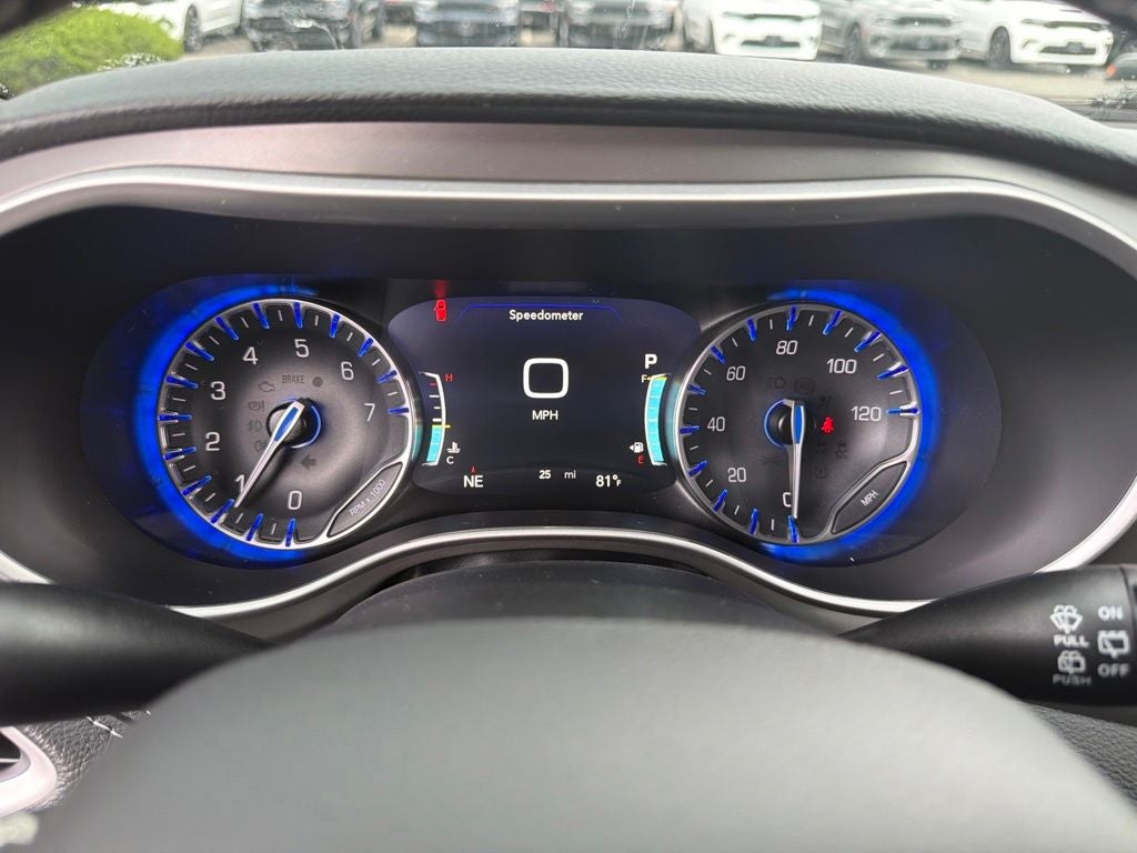 2027 Chrysler Pacifica Select
