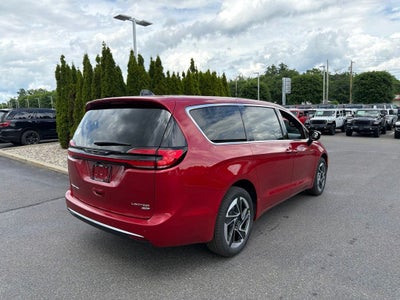 2027 Chrysler Pacifica Limited