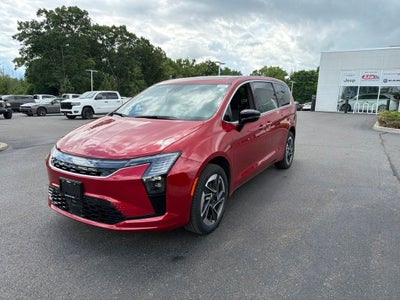 2027 Chrysler Pacifica Limited