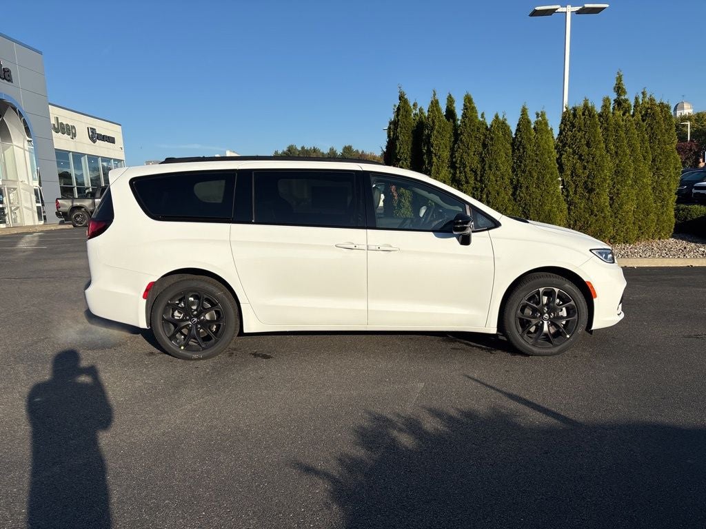 2026 Chrysler Pacifica Limited