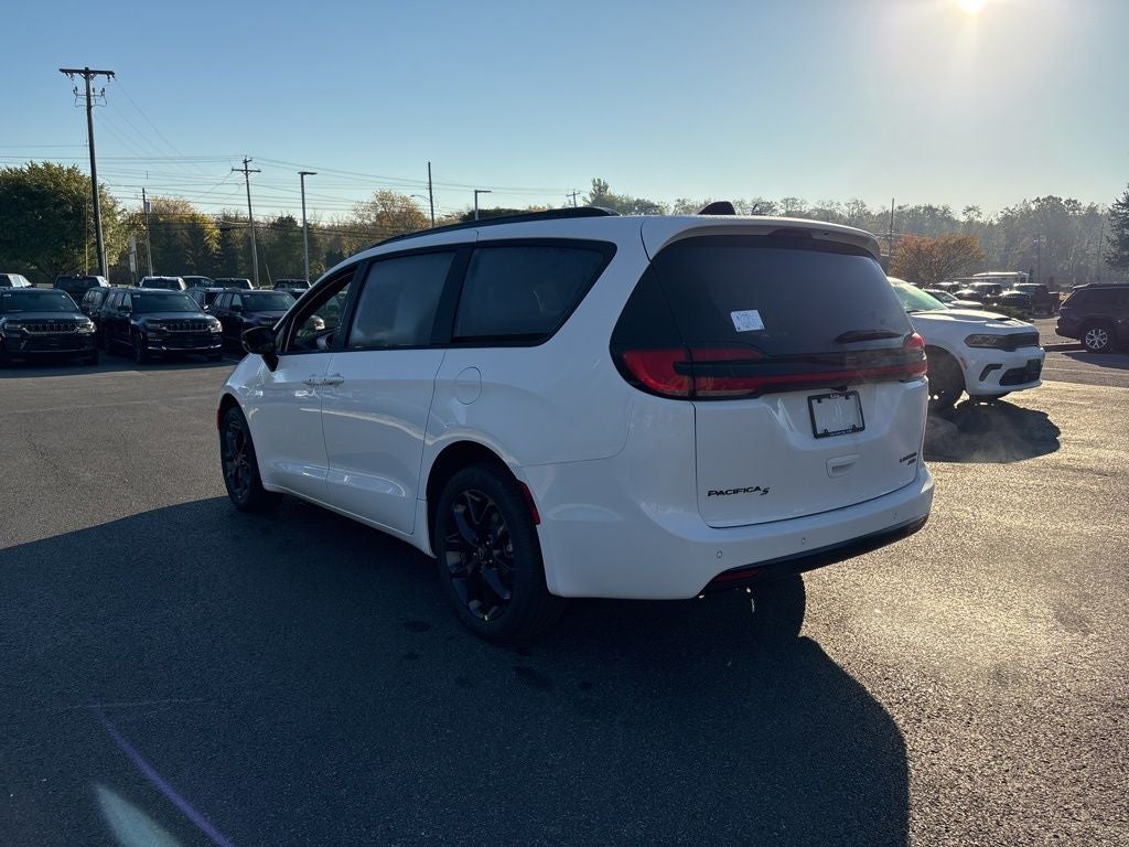 2026 Chrysler Pacifica Limited