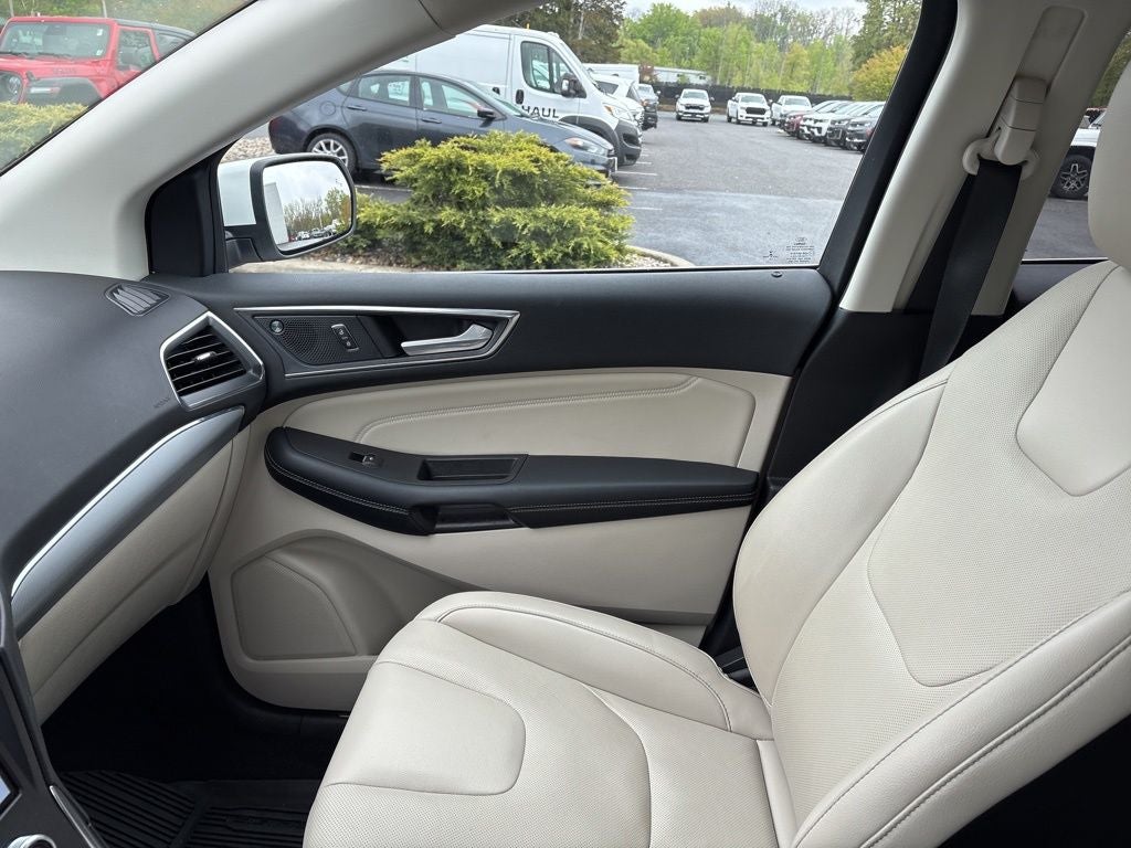 2021 Ford Edge Titanium