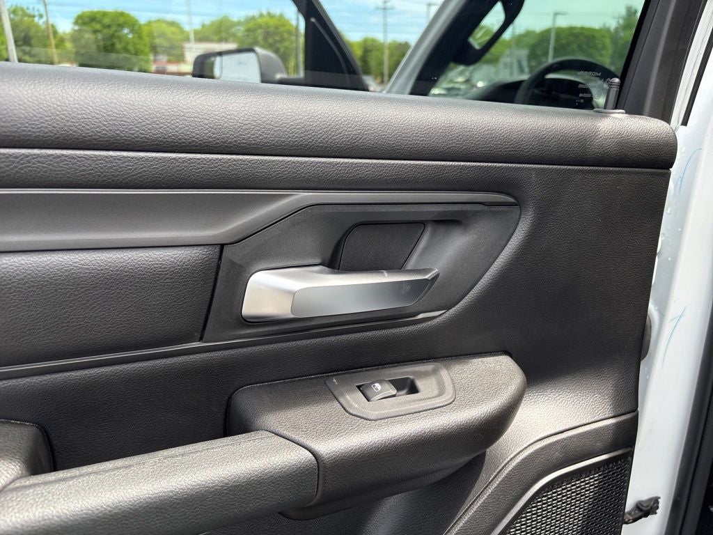 2026 RAM 1500 Express 4D Crew Cab