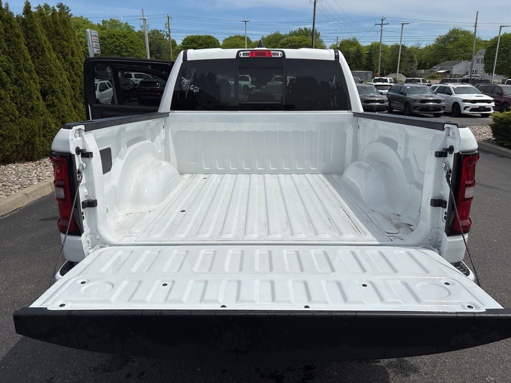2026 RAM 1500 Express 4D Crew Cab