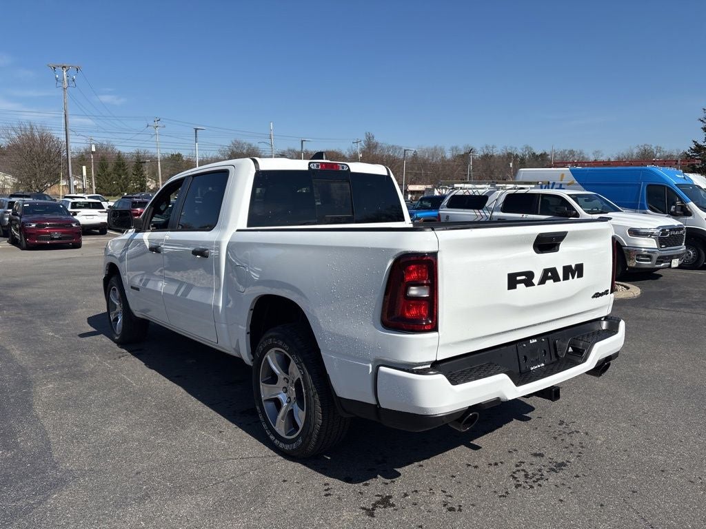 2026 RAM 1500 Express 4D Crew Cab