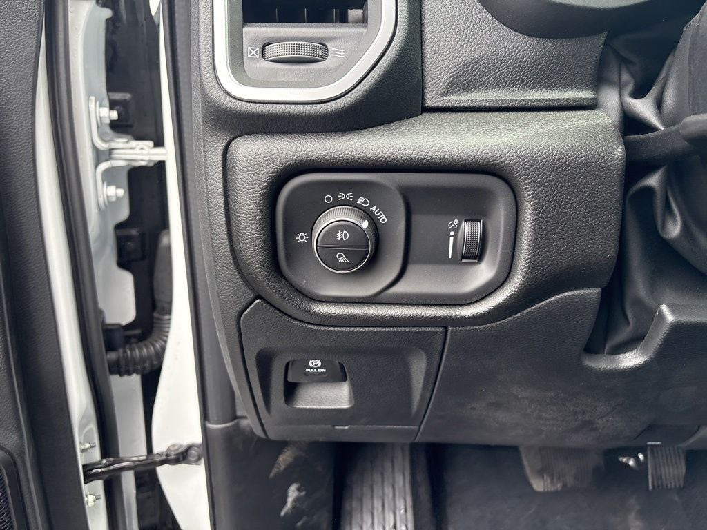 2026 RAM 1500 Express 4D Crew Cab