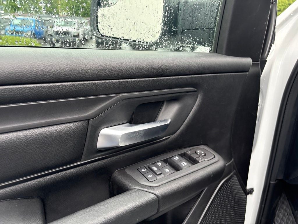 2026 RAM 1500 Express 4D Crew Cab
