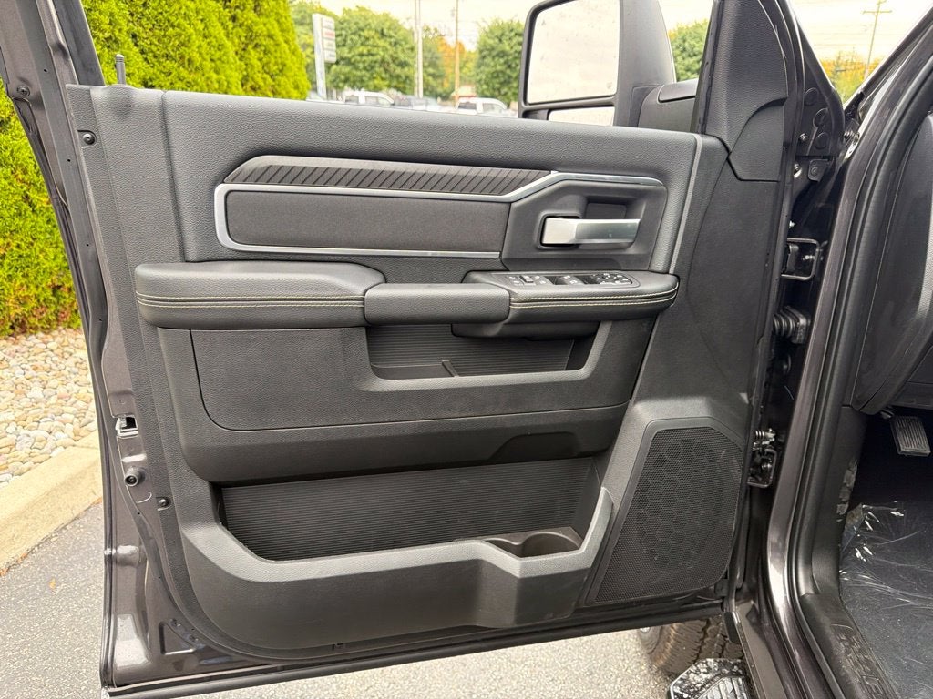 2027 RAM 2500 Big Horn