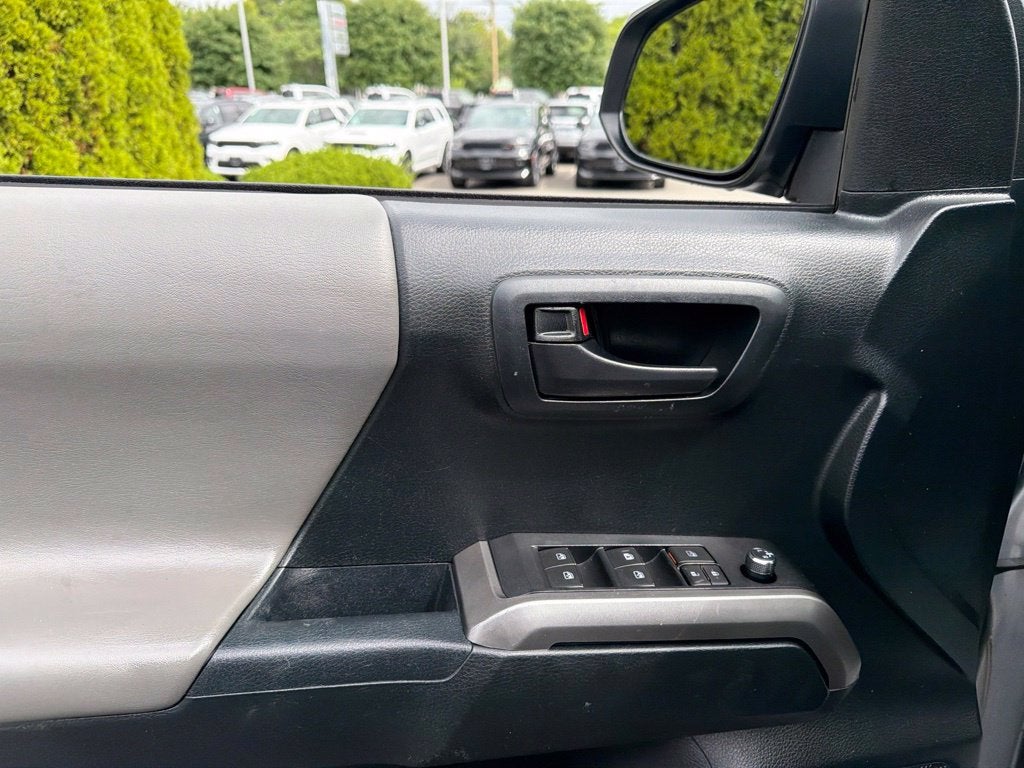 2017 Toyota Tacoma SR5
