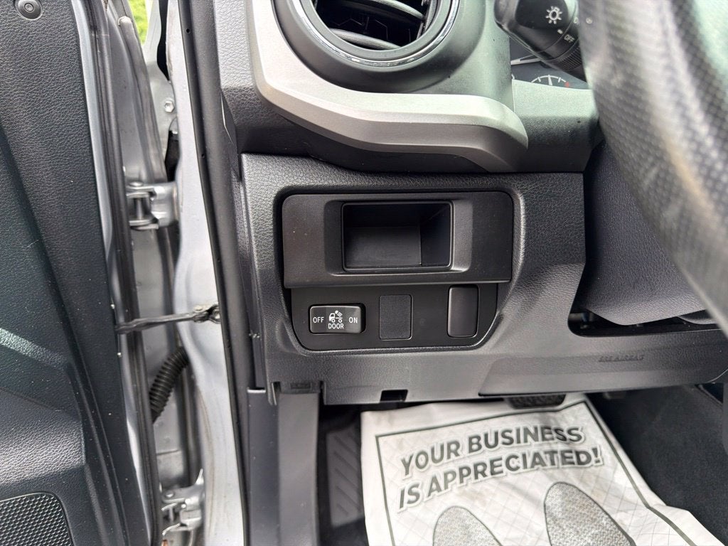 2017 Toyota Tacoma SR5