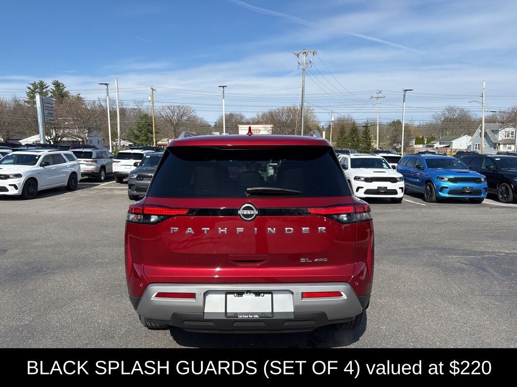 2023 Nissan Pathfinder SL