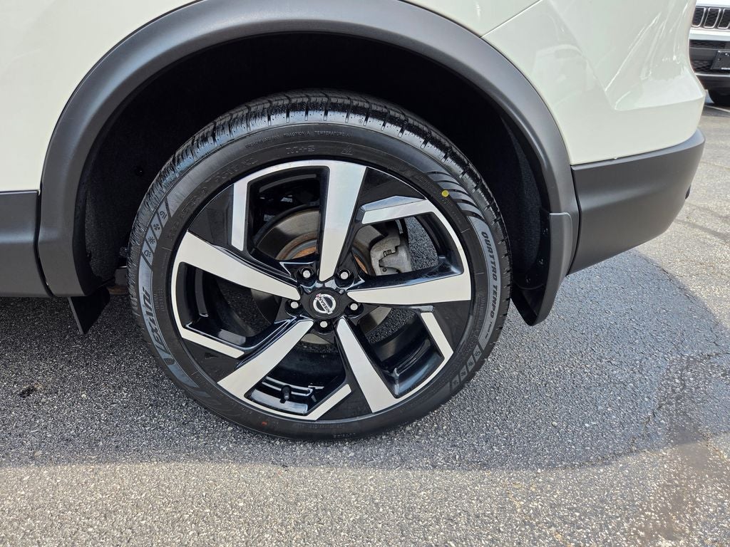 2022 Nissan Rogue Sport SL