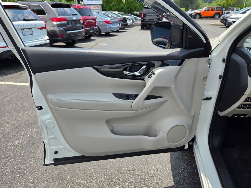 2022 Nissan Rogue Sport SL