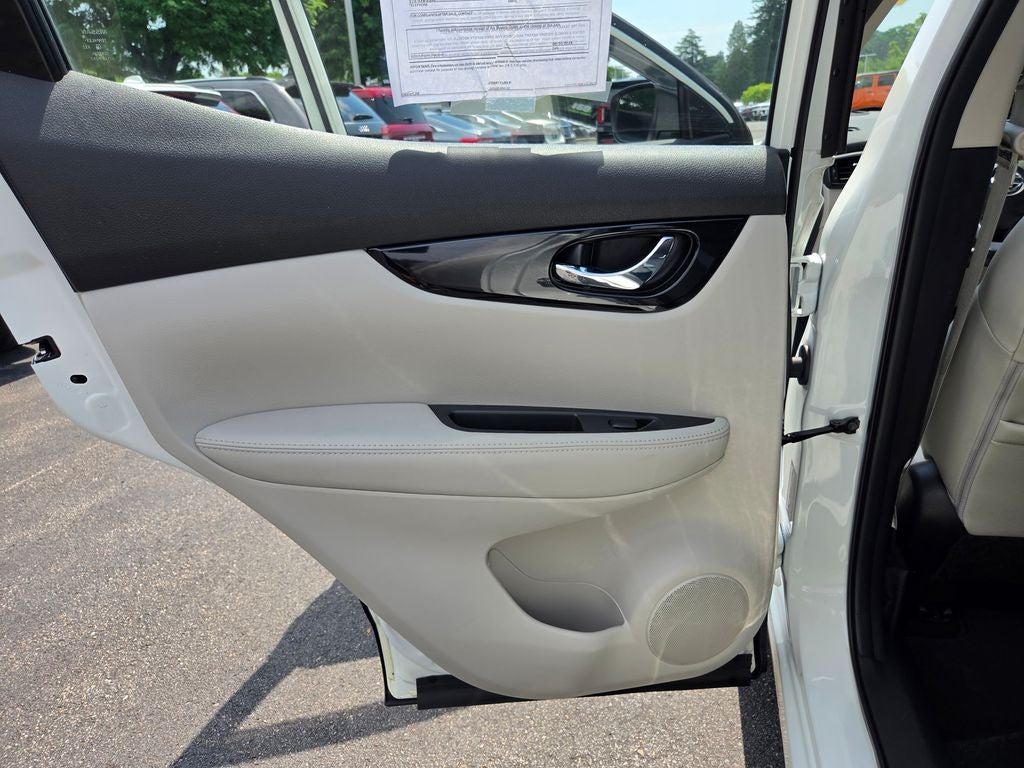 2022 Nissan Rogue Sport SL