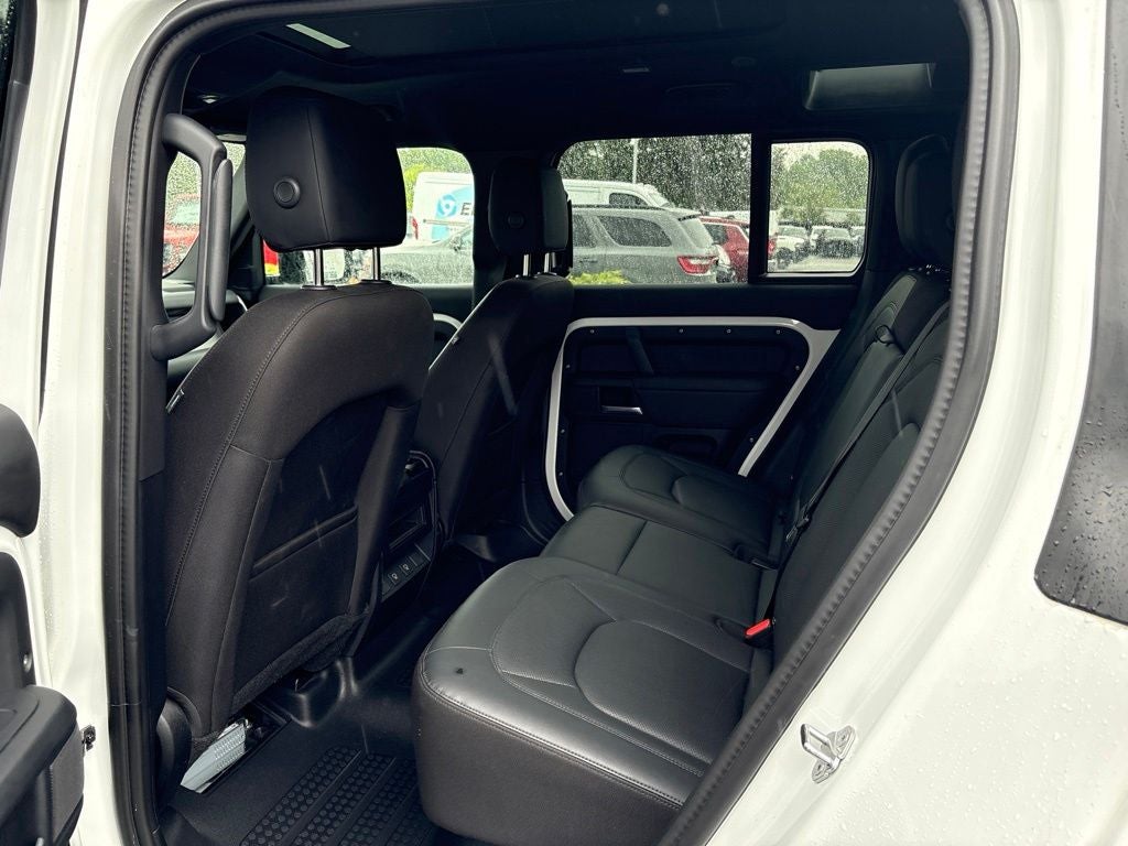2025 Land Rover Defender 110 S