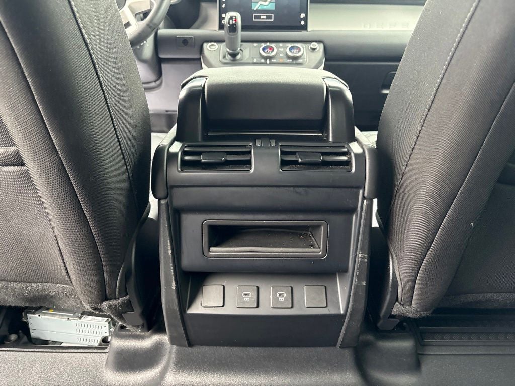 2025 Land Rover Defender 110 S