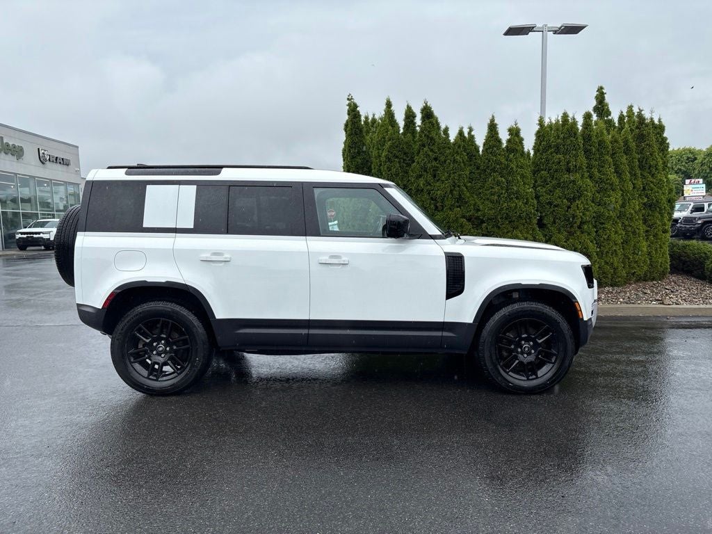 2025 Land Rover Defender 110 S