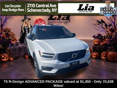 2022 Volvo XC40 R-Design