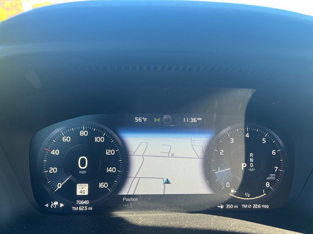 2022 Volvo XC40 R-Design