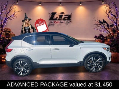 2022 Volvo XC40 R-Design