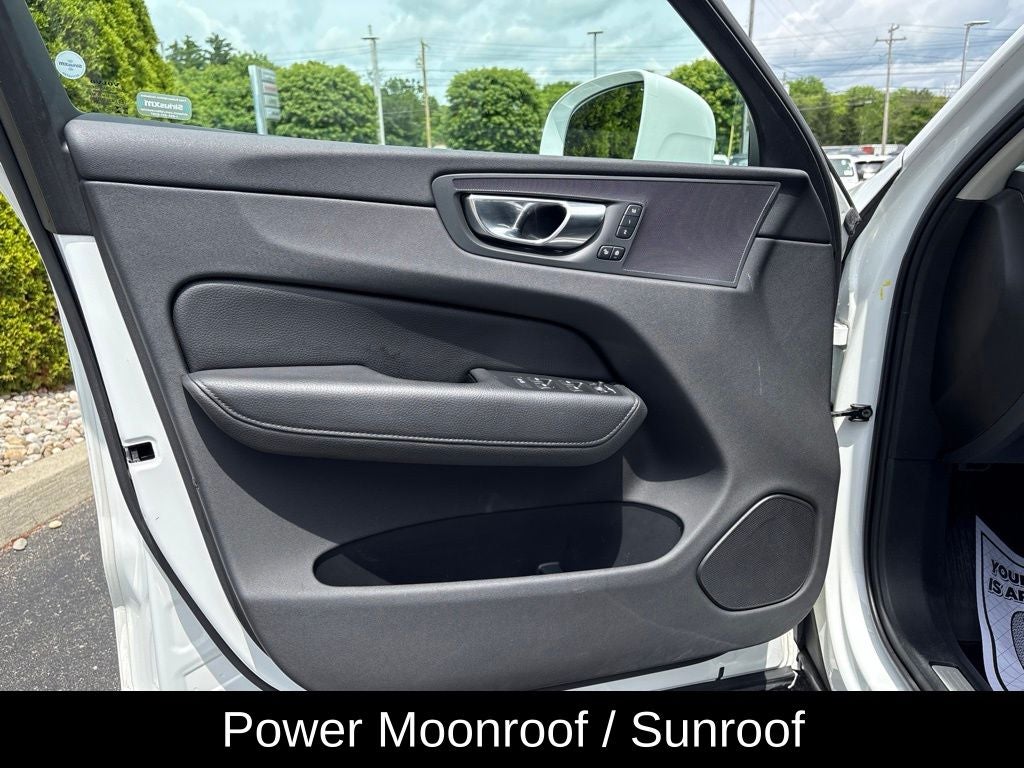 2021 Volvo XC60 T6 Momentum