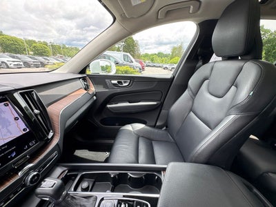 2021 Volvo XC60 T6 Momentum