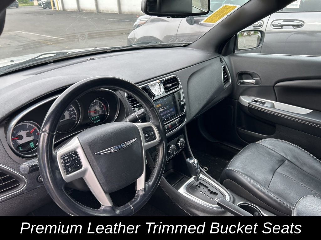 2011 Chrysler 200 Limited