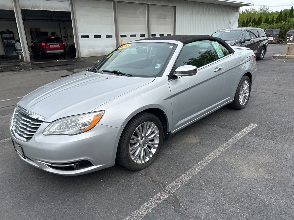 2011 Chrysler 200 Limited