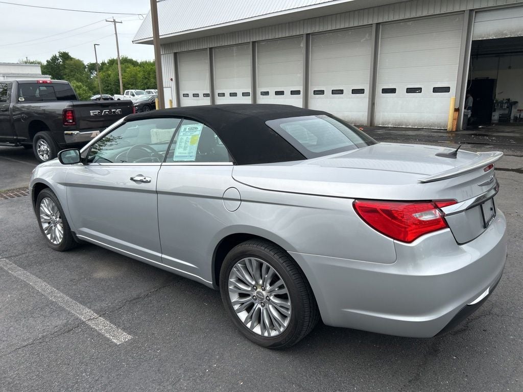 2011 Chrysler 200 Limited