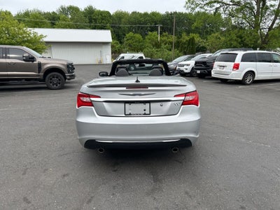 2011 Chrysler 200 Limited