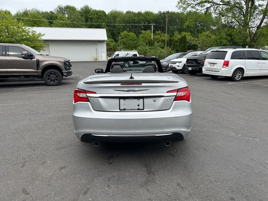 2011 Chrysler 200 Limited