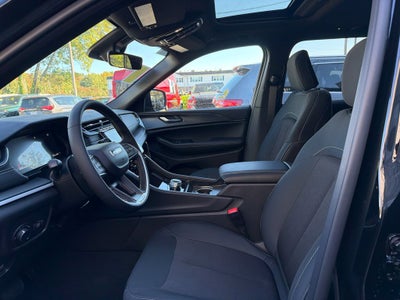 2027 Jeep Grand Cherokee Laredo X