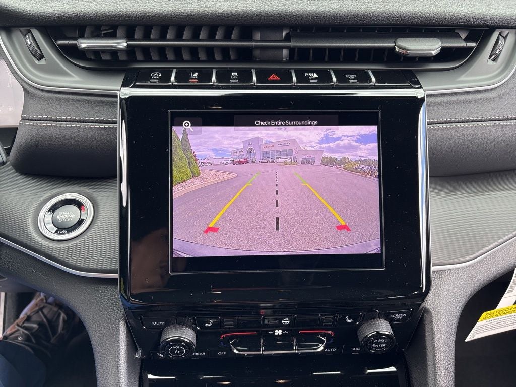 2025 Jeep Grand Cherokee Laredo X