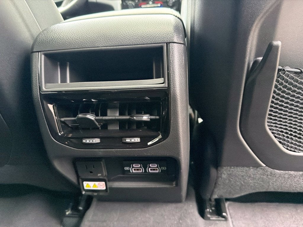 2027 Jeep Grand Cherokee Laredo X