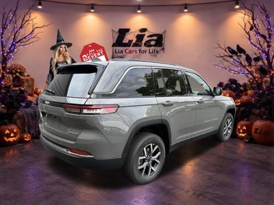 2027 Jeep Grand Cherokee Laredo X