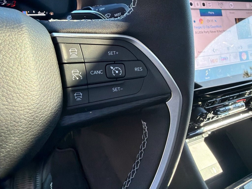 2027 Jeep Grand Cherokee Laredo X
