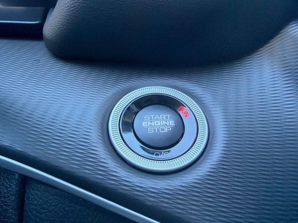 2027 Jeep Grand Cherokee Laredo X
