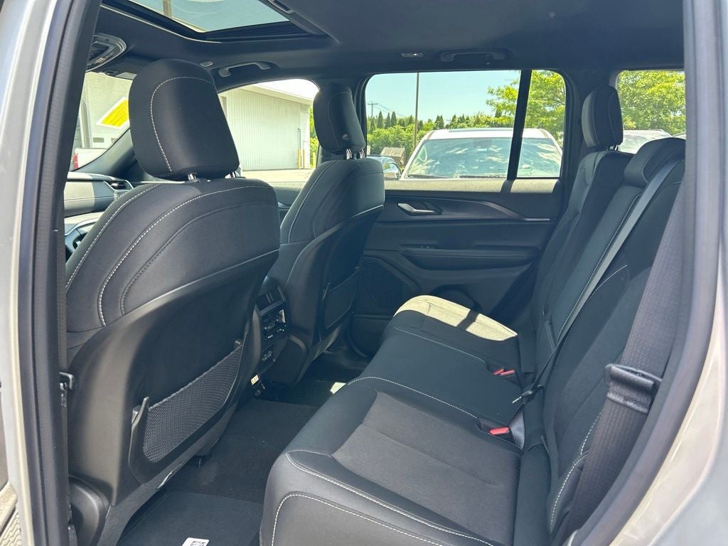 2026 Jeep Grand Cherokee Laredo X