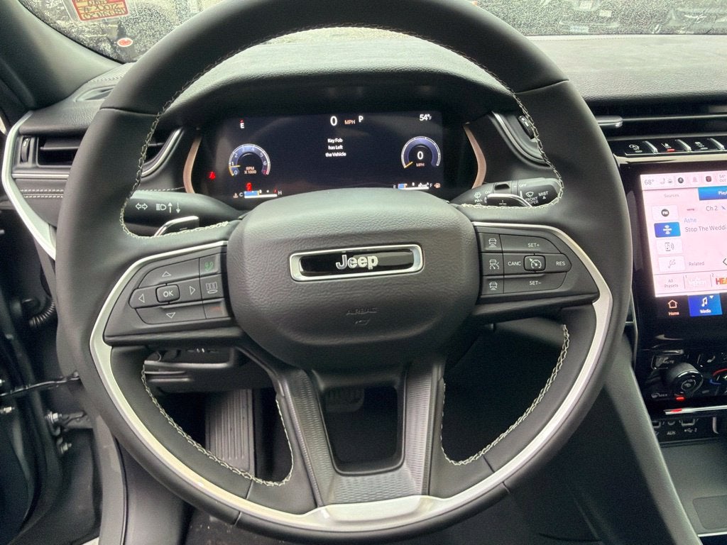 2027 Jeep Grand Cherokee Laredo X