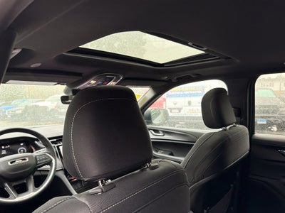 2027 Jeep Grand Cherokee Laredo X