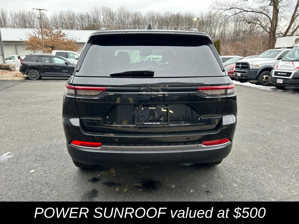 2026 Jeep Grand Cherokee Laredo