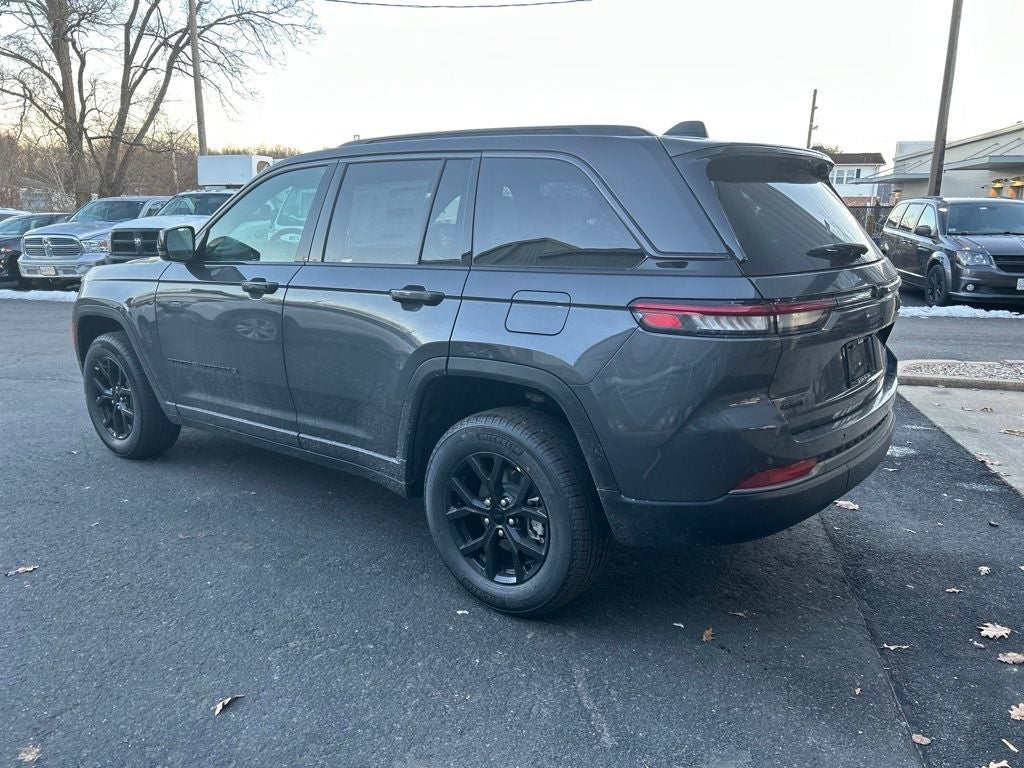 2026 Jeep Grand Cherokee Laredo