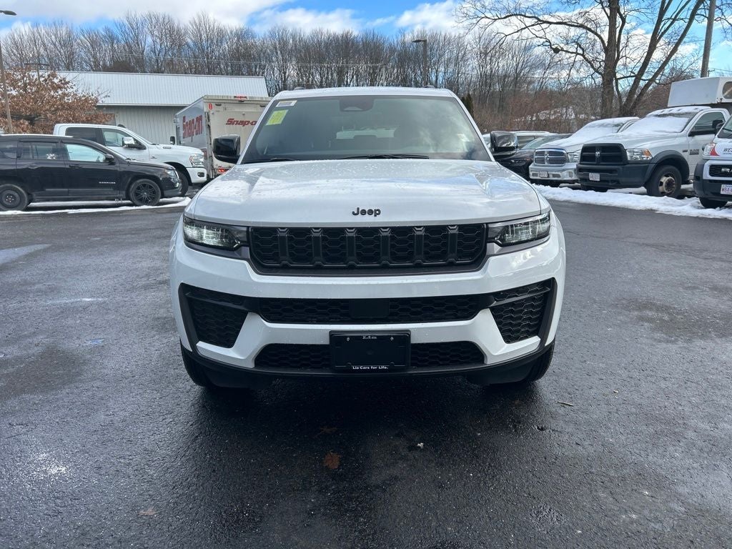 2026 Jeep Grand Cherokee Laredo