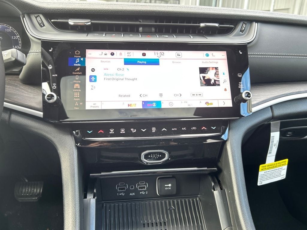 2026 Jeep Grand Cherokee Laredo